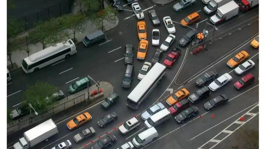 纽约成全美最拥堵城市，司机每年高峰时段堵车236小时｜美加新闻播报