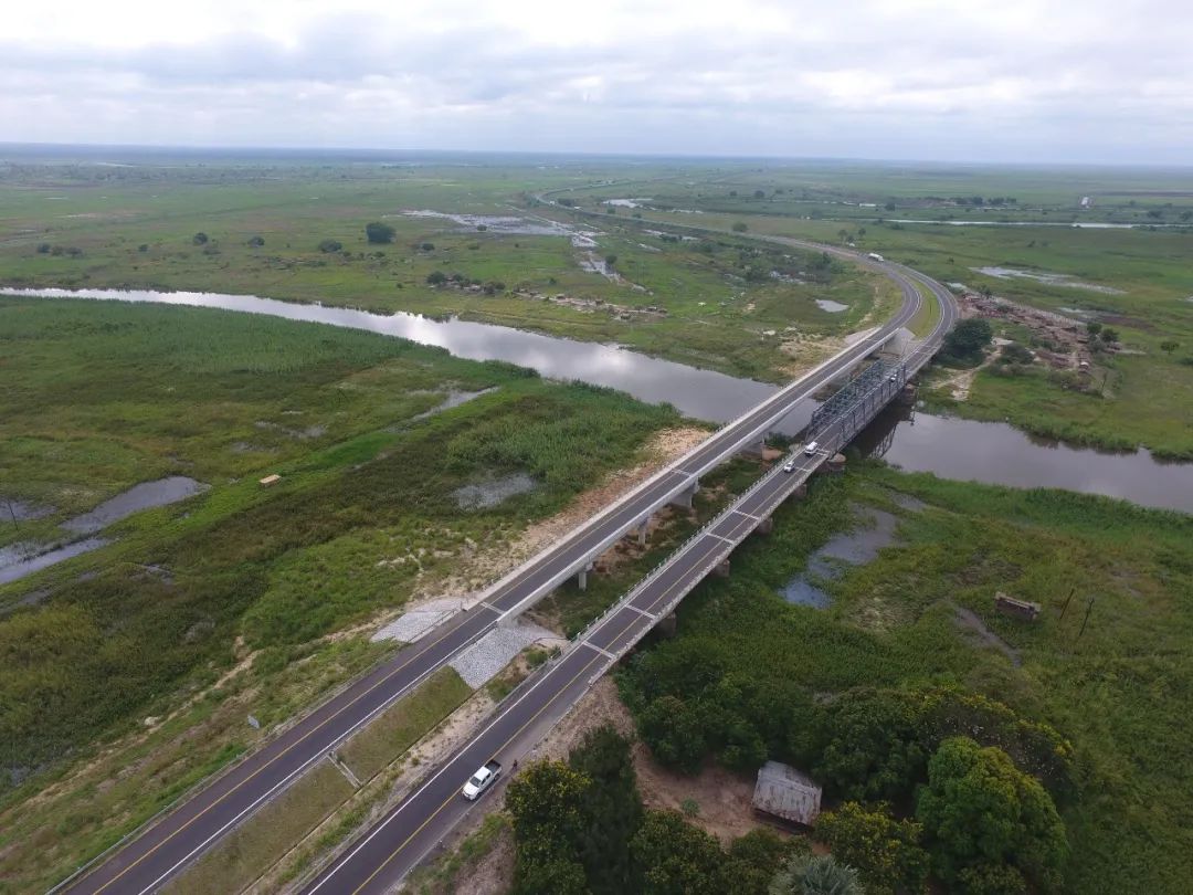 从中西非刚果(布)国家一号公路项目,到南部非洲莫桑比克n6公路改扩建