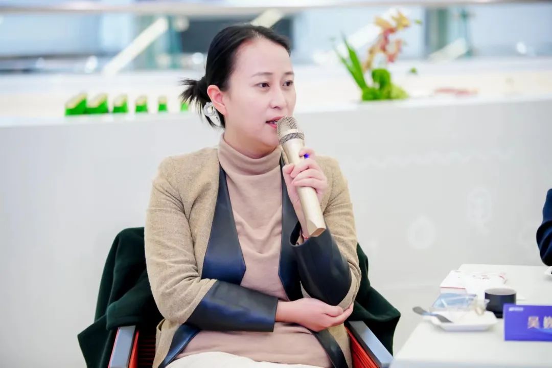 区政协委员,上海临港科创投资管理有限公司总经理吴巍从宏观产业结构