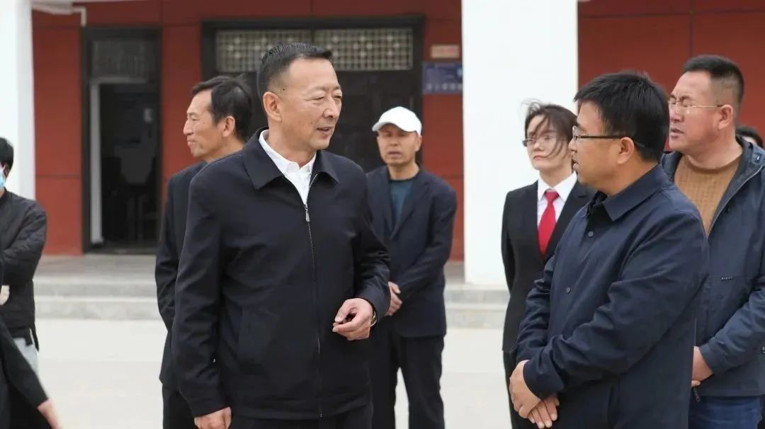 固原中院党组书记,院长董军到原州区法院调研_澎湃号·政务_澎湃新闻