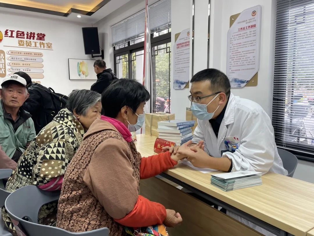 博爱医院代挂专家号加代问诊儿童看病耐心安抚,诊疗更顺利的简单介绍 博爱医院代挂专家号加代问诊儿童看病耐心安抚,诊疗更顺利的简单介绍