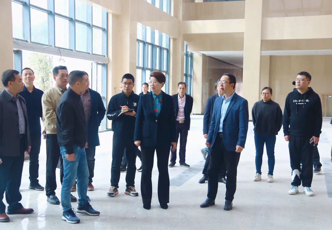 67【梅法资讯】闽清县赵春荣县长调研法院审判技术大楼建设情况