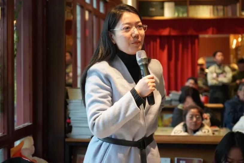 李凤群笔下的小城女性,那些不被看见中,曾有过多少惊涛骇浪_澎湃号·湃客_澎湃新闻-The Paper