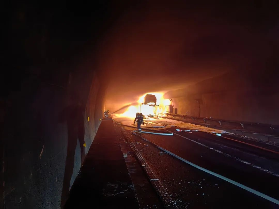 山西晋城隧道爆炸事故图片