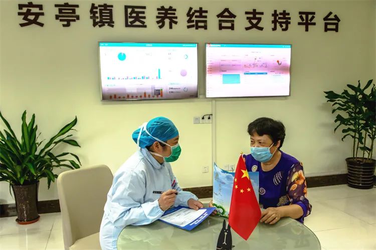 医疗网怎么进入媒体焦点：赋能基层，如何让“网底”医疗持续有劲头？文汇报记者走进嘉定社区医院_https://www.jmylbn.com_新闻资讯_第6张