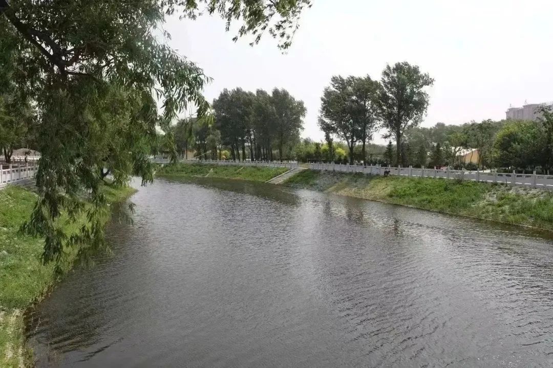河畅,路通,景美"为目标,近年来,公主岭市不断完善内河改造,完成了公园