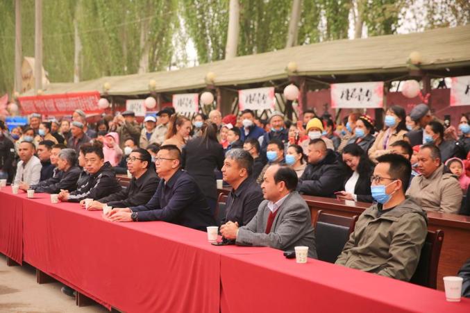 喀什市阿瓦提乡桃花节怎么逛?看这篇就够了