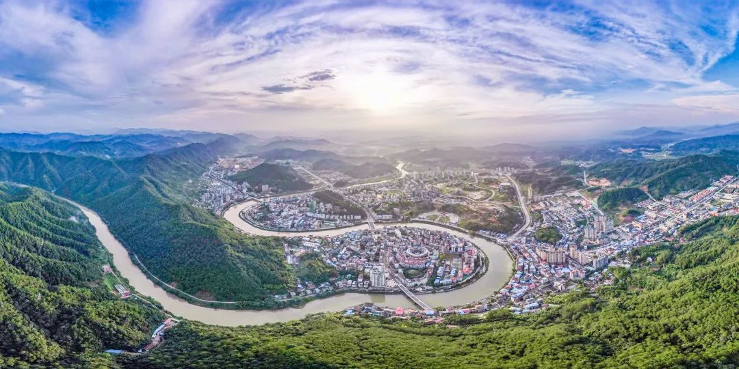 【风展红旗 如画三明】福建清流:探索山区县城职教发展突围路_澎湃号