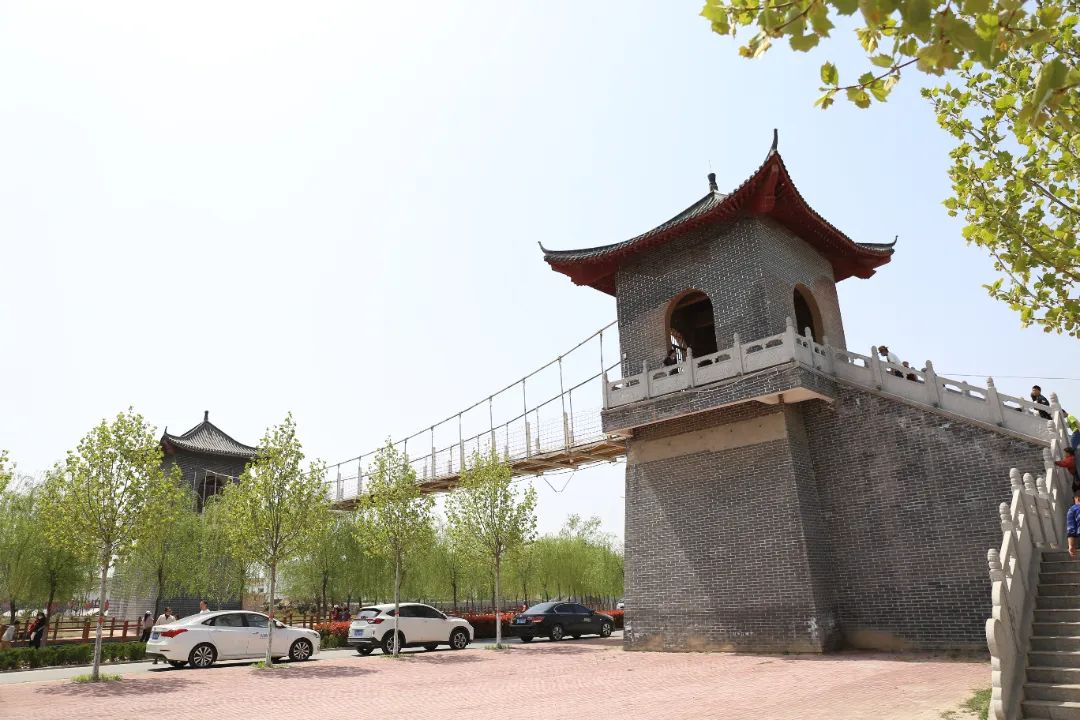 “詹皇”归期伤情最新音尘-俄远东一货运列车脱轨并与另一列车碰撞-俄罗斯发射“先进MS-30”货运飞船（怎么精确量三围）詹姆斯什么时分复出