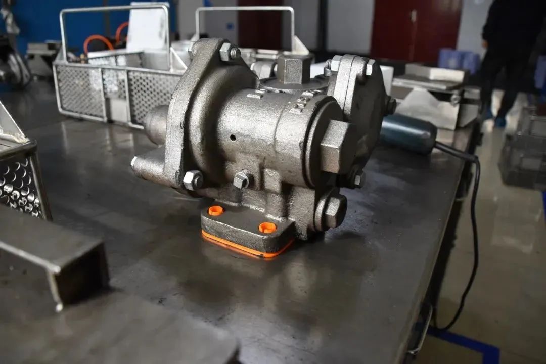 火车迷如何给火车制动心脏做手术