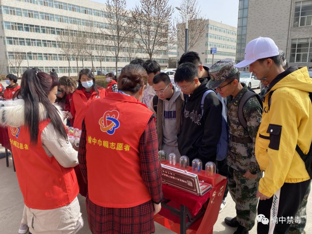 夏官营镇"妈妈禁毒队"走进西北民族大学榆中校区开展禁毒宣…_澎湃号