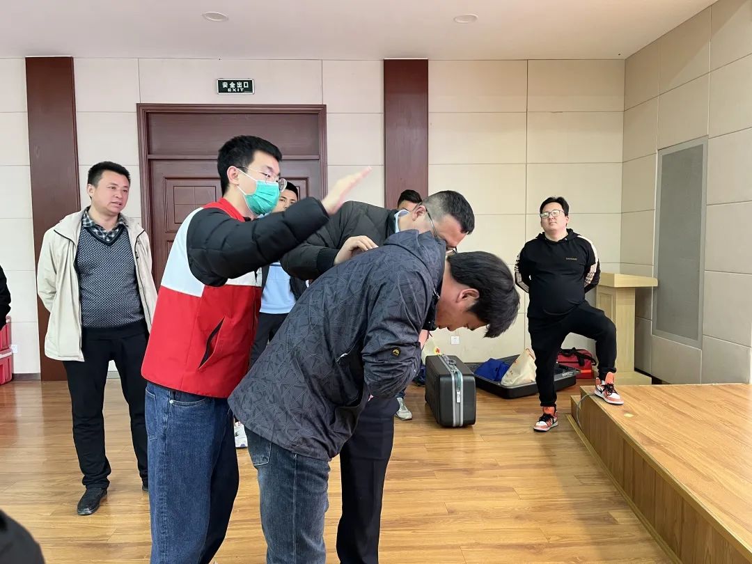  红十字应急救护流程 _青村镇应急救护培训 _应急救护知识培训