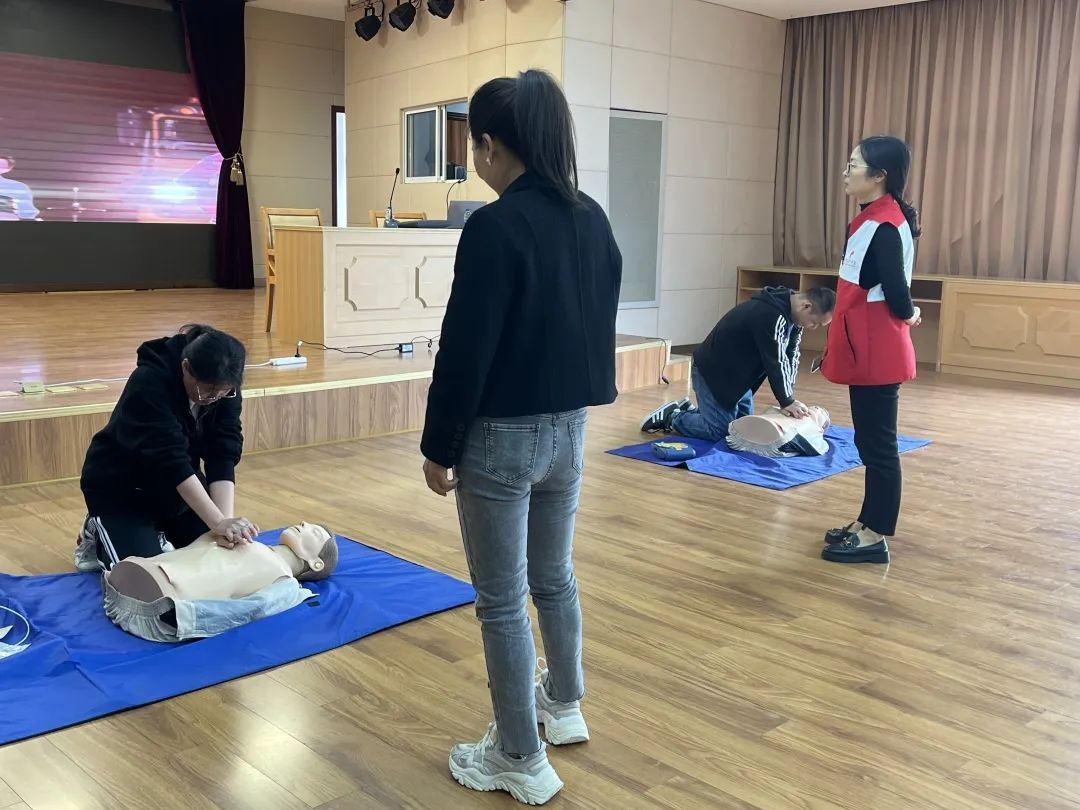 青村镇应急救护培训 _ 红十字应急救护流程 _应急救护知识培训