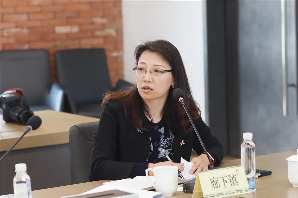 枫泾镇党委书记胡晓岚以及金山区经委,区规划资源局,区农业农村委