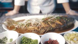 通化美食——鸭绿江鲤鱼