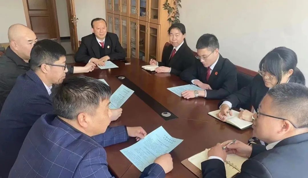 绥棱法院开展系列宣传活动庆祝中华人民共和国人民陪审员法施行五周年