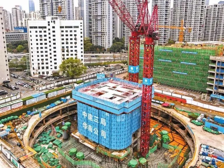 一起探秘!“空中造楼机”造高楼!
