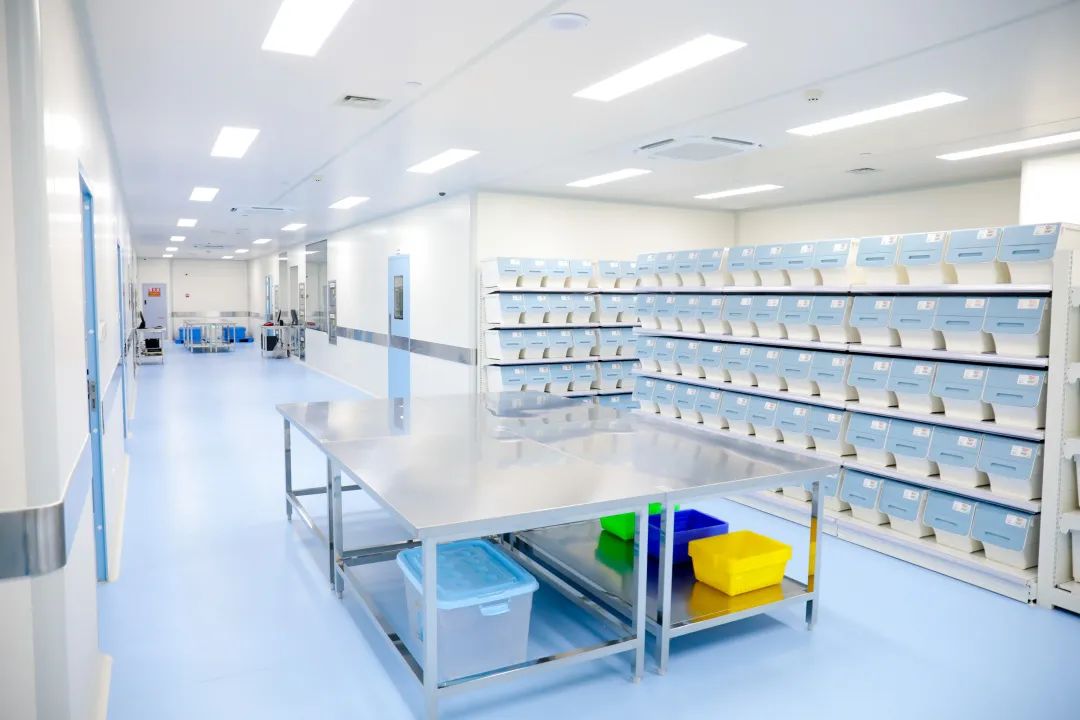 与医护人员的密切合作,节约了人力资源,减少了临床护理人员摆药,配药