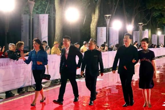 数字红毯星光璀璨,多图再现第31届上海白玉兰戏剧表演艺术奖红毯仪式盛况_澎湃号·政务_澎湃新闻-The Paper