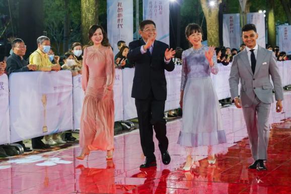 数字红毯星光璀璨,多图再现第31届上海白玉兰戏剧表演艺术奖红毯仪式盛况_澎湃号·政务_澎湃新闻-The Paper