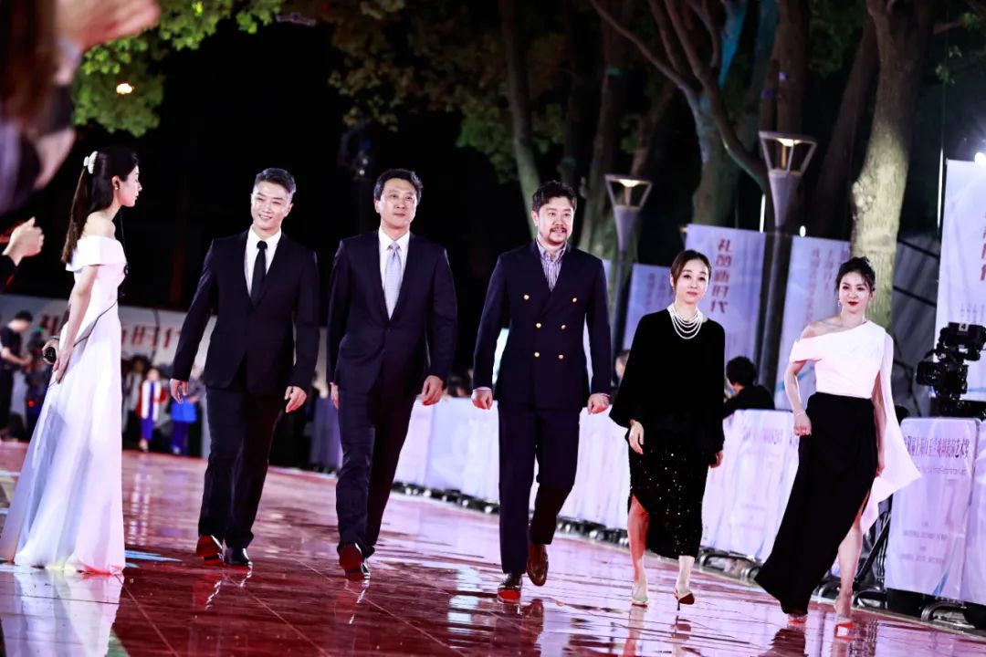 数字红毯星光璀璨,多图再现第31届上海白玉兰戏剧表演艺术奖红毯仪式盛况_澎湃号·政务_澎湃新闻-The Paper