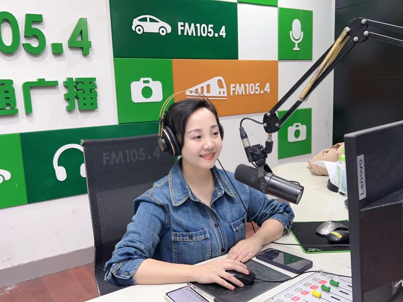 江西fm96.9主持人照片图片