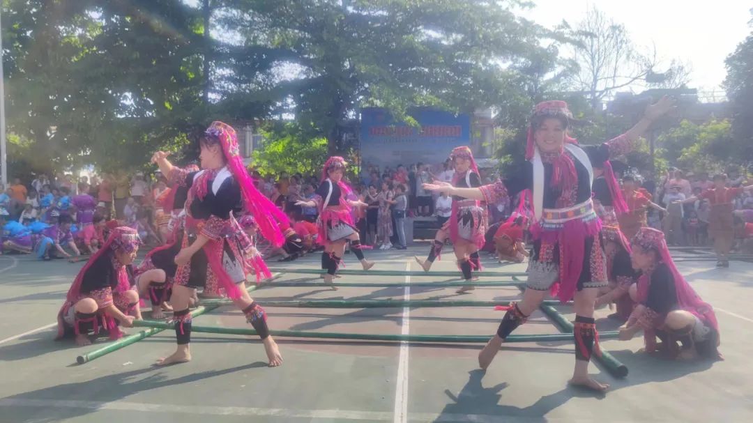 【文明澄迈】仁兴镇竹竿舞活动:舞动精彩 传承民族文化_澎湃号·政务_澎湃新闻-The Paper