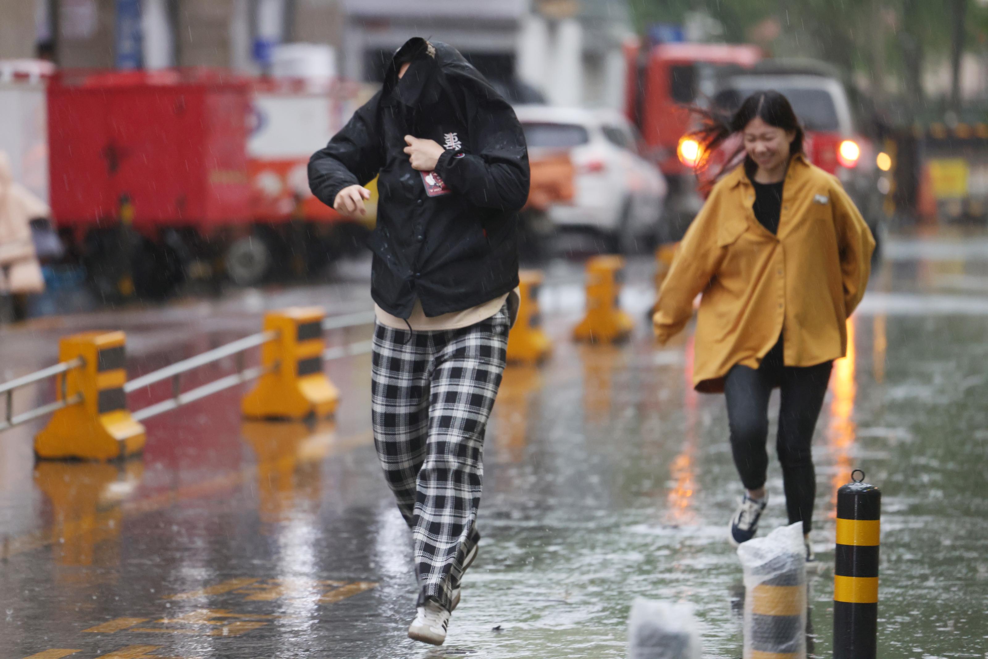 多图直击北京骤雨_澎湃号·政务_澎湃新闻-The Paper