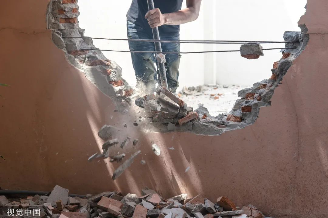 租户装修砸掉承重墙,全楼疏散,官方最新回应_澎湃号·媒体_澎湃新闻