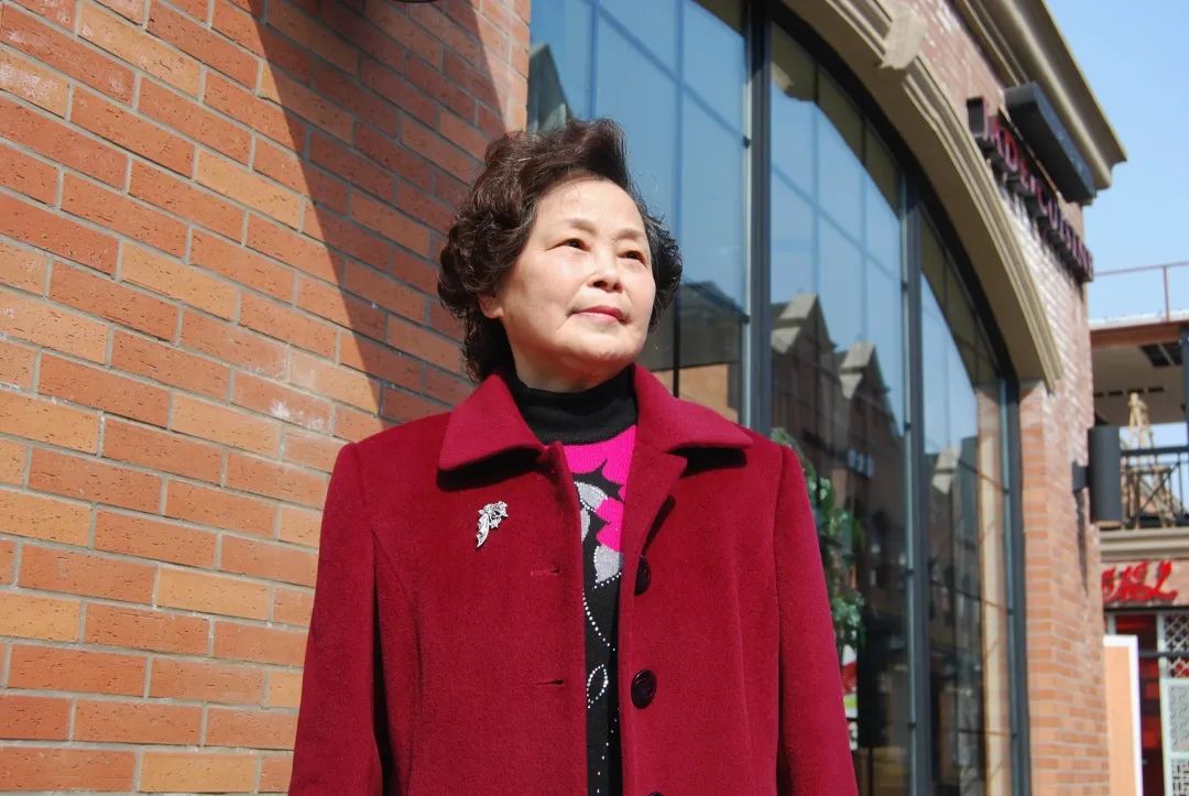是“织布能手”,也热心社区事务!来看她的奋斗故事_澎湃号·政务_澎湃新闻-The Paper