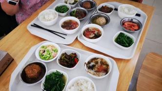 四菜一汤不到30块钱，“特种兵大学生”在扬州政府食堂干饭