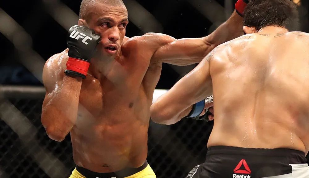 "腿王"埃德森·巴博萨:胜负不重要,我只享受比赛的每一刻_澎湃号