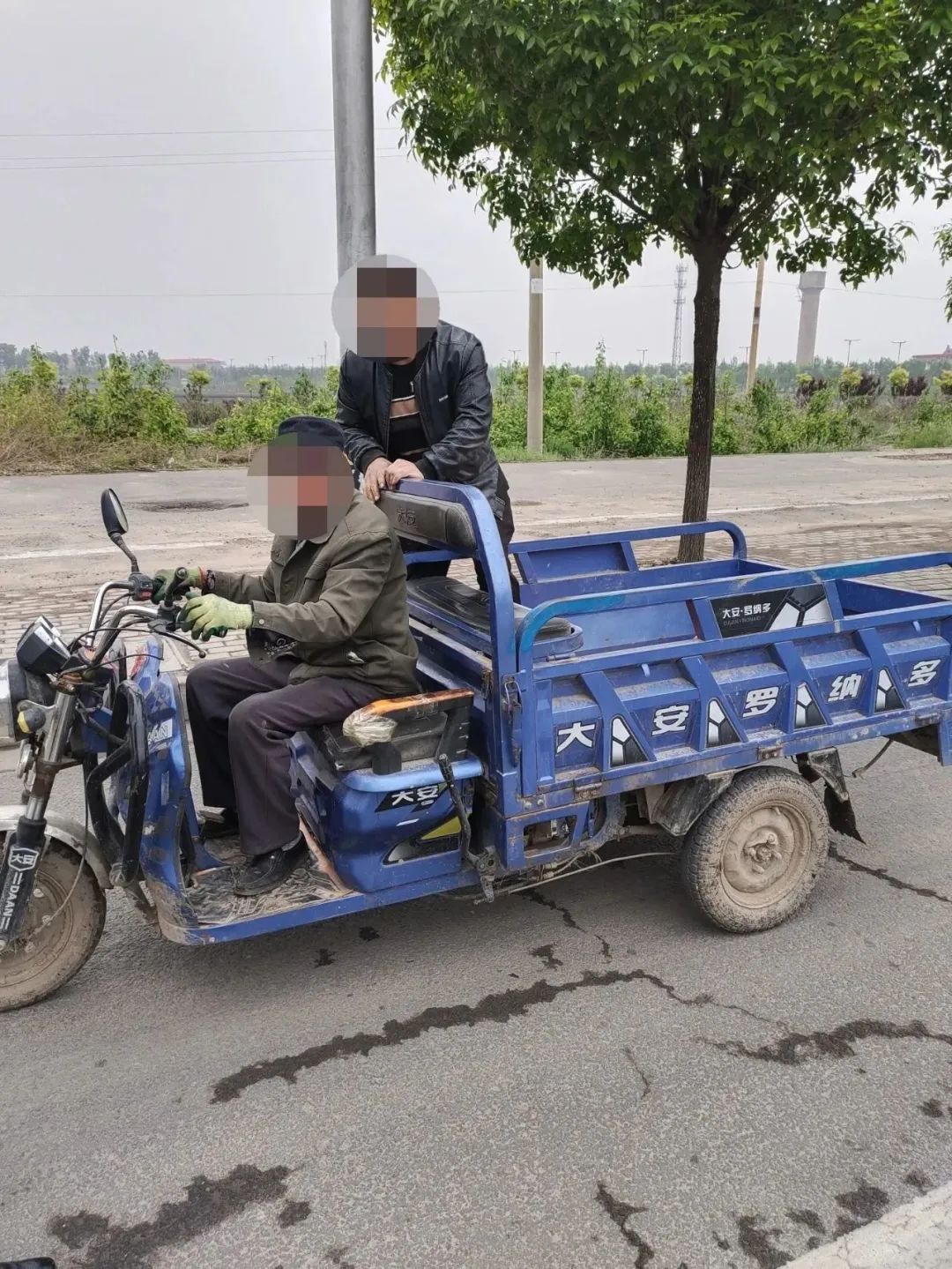 勿忘 祁县公安交警严查三轮车违法载人_澎湃号·政务_澎湃新闻-the