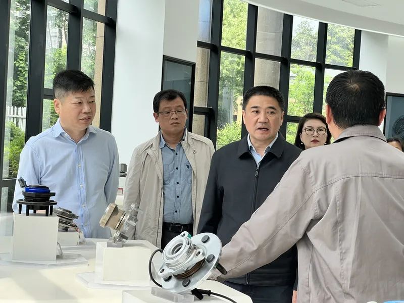 省委统战部副部长,省工商联党组书记徐国龙来萧开展专题调研