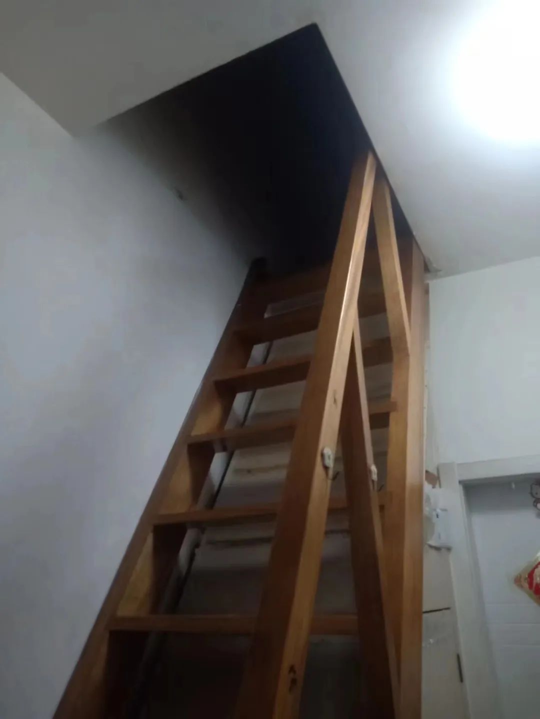 【以案释法】 "平改坡"中搭阁楼,雷霆整治解民忧_澎湃号·政务_澎湃