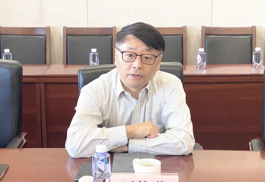 华建集团党委书记,董事长顾伟华一行拜会上海市房管局党组书记,局长