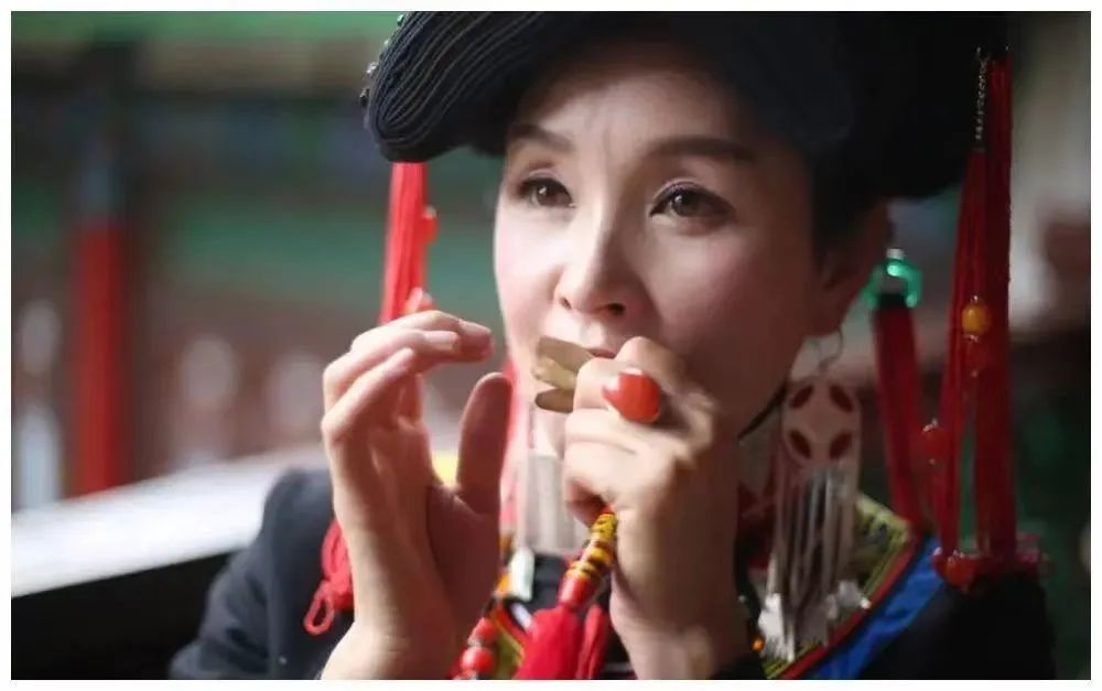 中国第一位！丽江市文化馆马国国荣获第三届国际口弦琴大赛最高奖——世界口弦琴大师奖_澎湃号·政务_澎湃新闻-The Paper