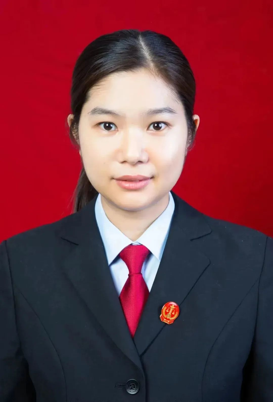 陈玉洁:肩扛公正天平 心怀为民柔情