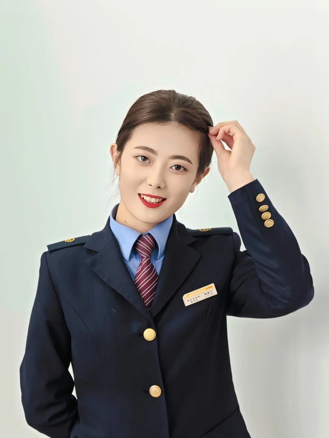 铁路小姐姐秀出青春style!