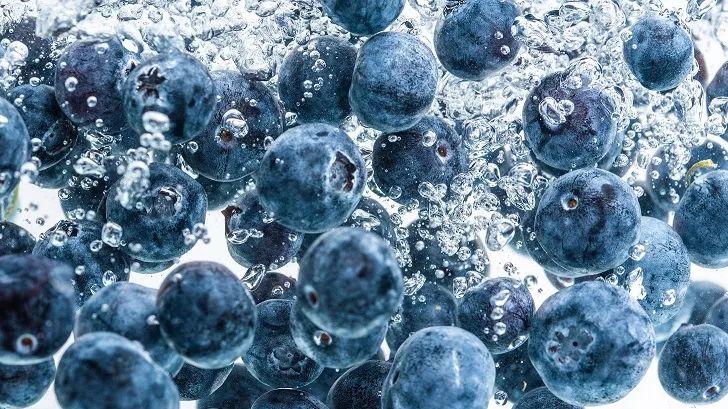 多吃蓝莓能护眼？被误导了十几年，蓝莓真正的作用是这个