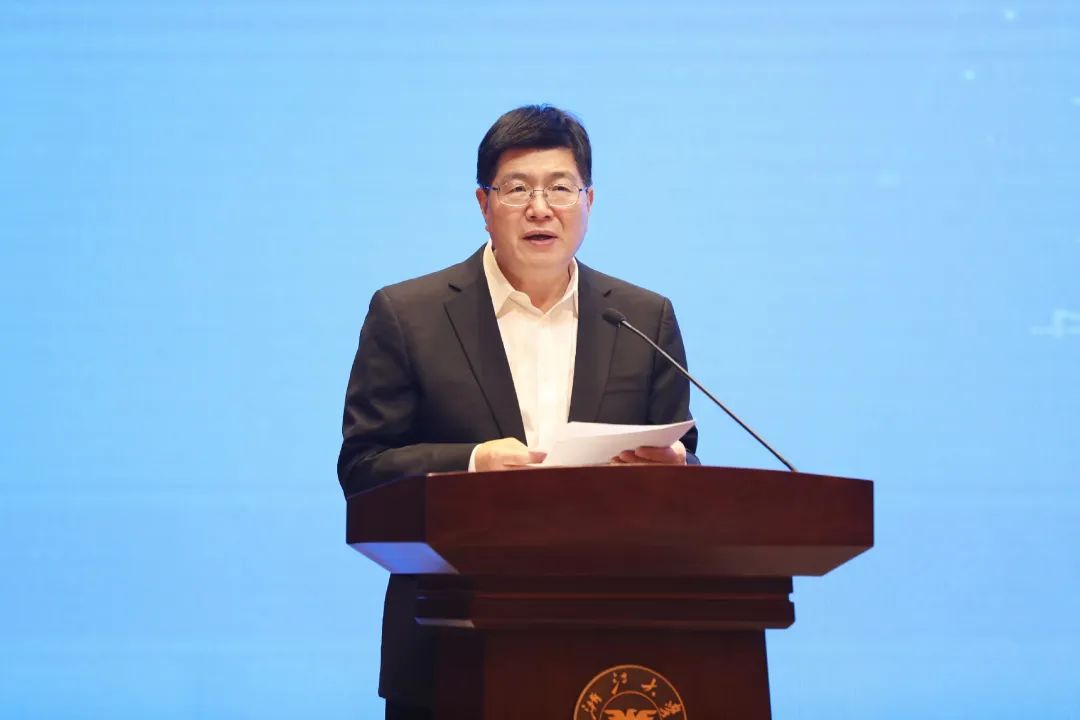 民盟省委会与浙江大学签署战略合作协议暨第四届双峰