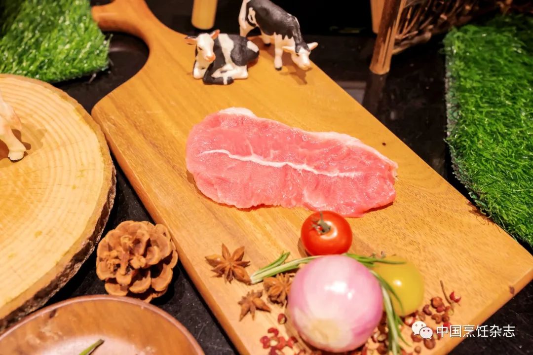 谷饲牛肉,草饲牛肉是我们熟知的两种餐饮应用牛肉类型,而荷兰小牛肉