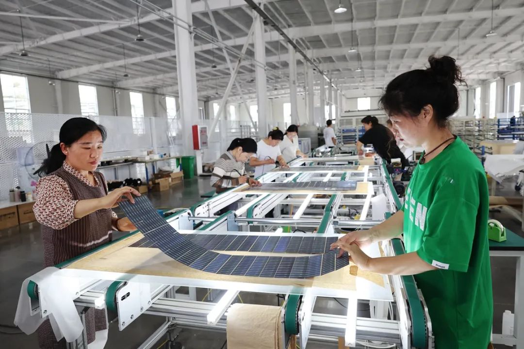 邹学亮铁富镇党委副书记,镇长我们将坚持"干"字当头,"抢着干,比着干"