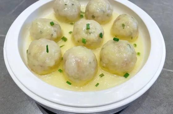 寿县圆子△第二天早餐:古城美食街区(寿县小刀面,羊肉汤,胡辣汤,牛肉