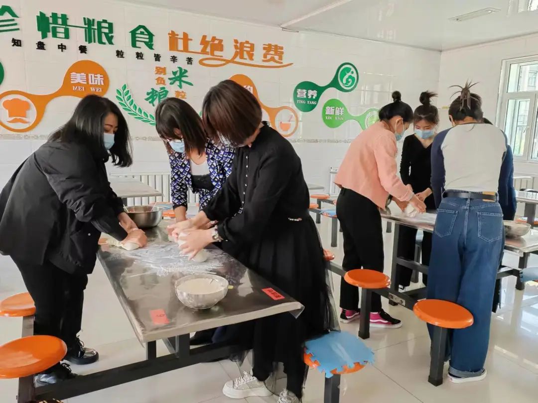 【少年儿童心向党 童心聚力向未来】林口县妇联走进县特殊教育学校