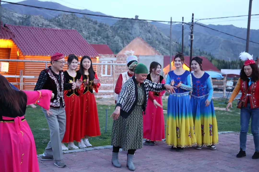 世界的可可托海牧羊人正在向你走来_澎湃号·政务_澎湃新闻The Paper