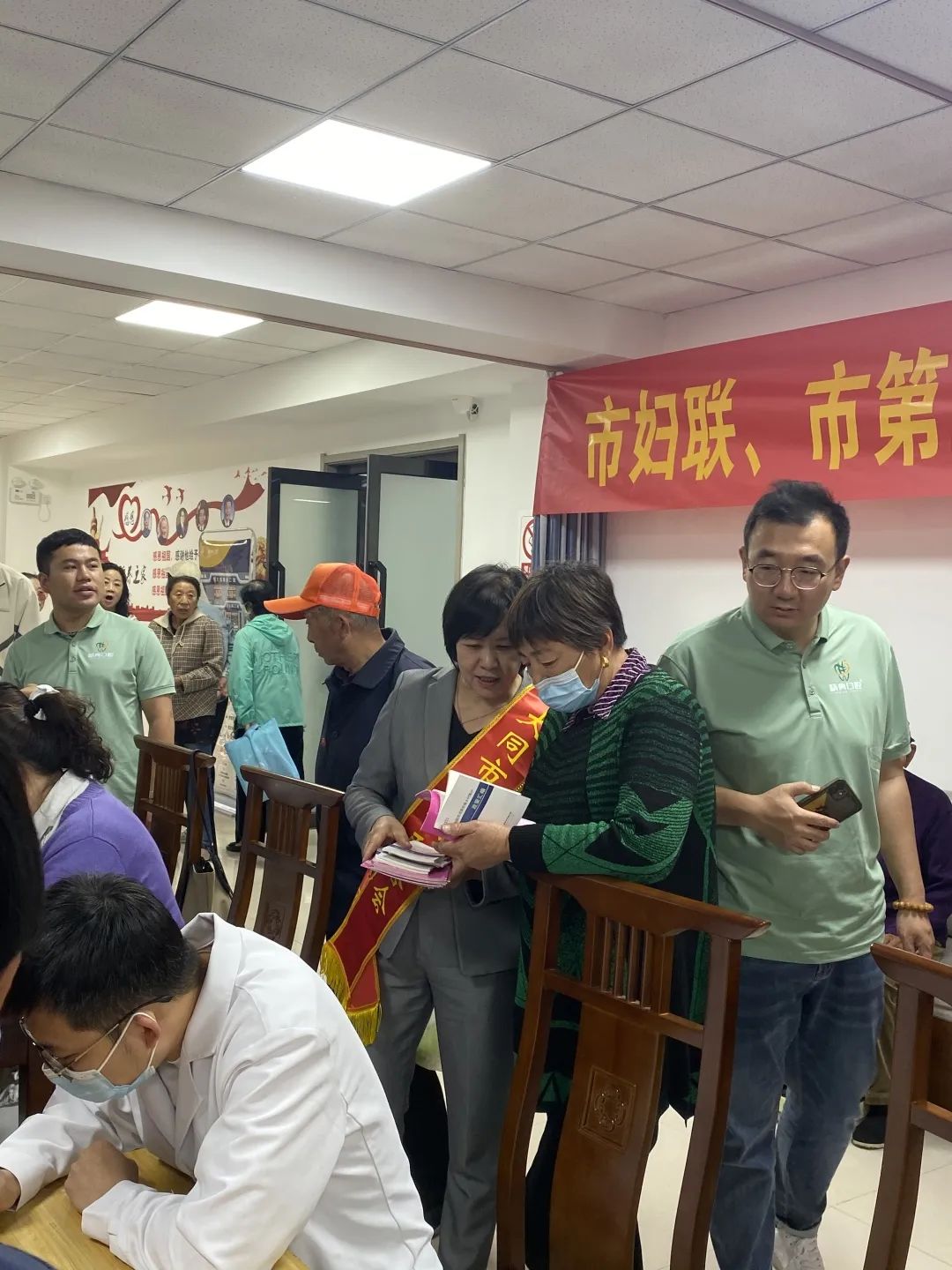 市妇联赴帮扶村调研走访,“送医、送技、送策、送温暖”为让村民过上更好的日子~~_澎湃号·政务_澎湃新闻-The Paper