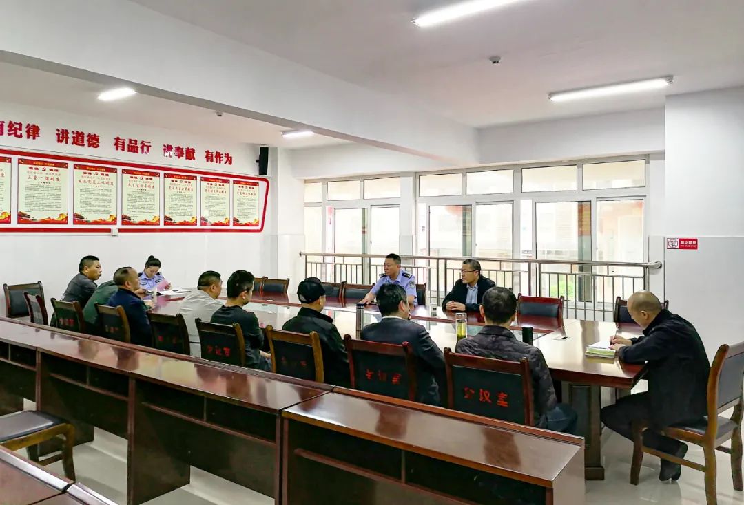 “警”随高考,旗开得胜,恩施公安为你护航,助你圆梦_澎湃号·政务_澎湃新闻-The Paper