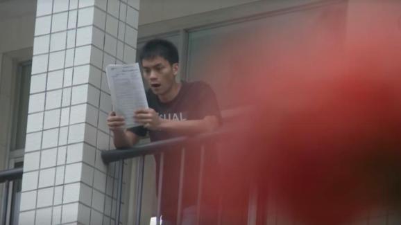 青叶同学请告诉我_同学请大声点阅读答案_唐尚珺放弃考清华