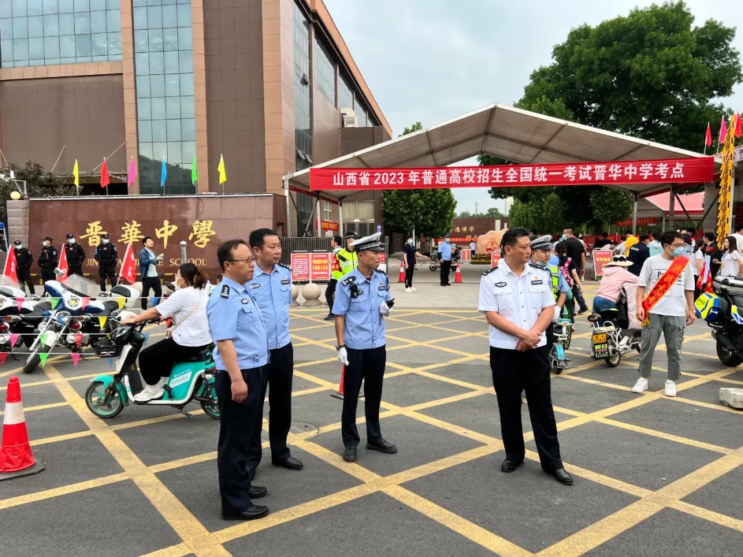 晋中公安交警支队党委书记,支队长范耀宏指导检查一大